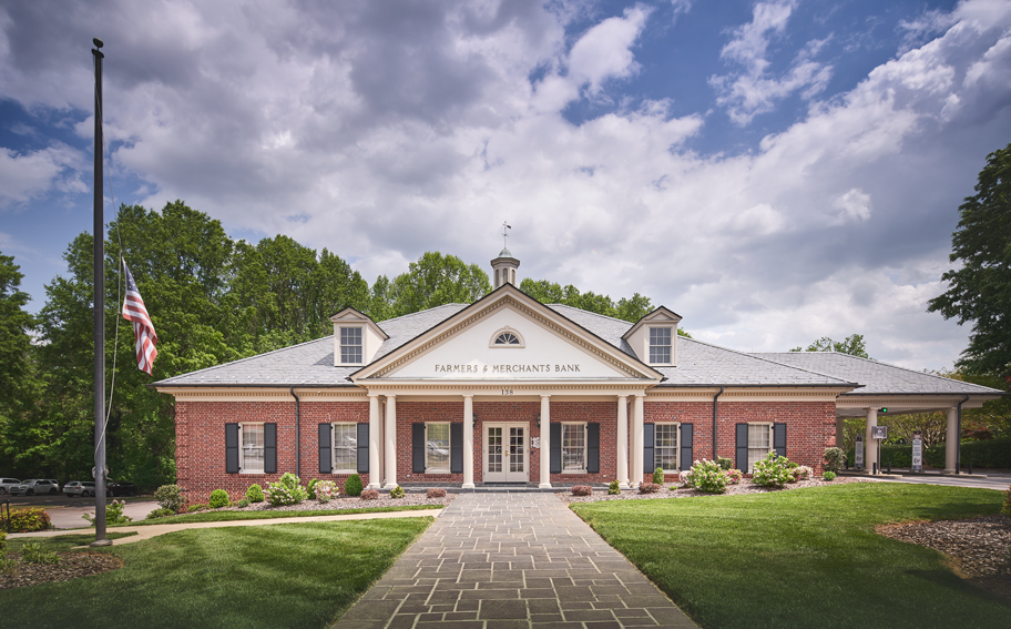 Outside of the F&M Bank Granite Quarry office